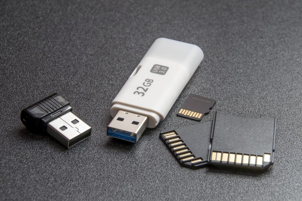 flash memory, pendrive, memory card, high technologies, electronics, computers, computer accessories, photographer's equipment, macro, isolated, modern media, white memory, pendrive, pendrive, pendrive, pendrive, pendrive, memory card, computer accessories